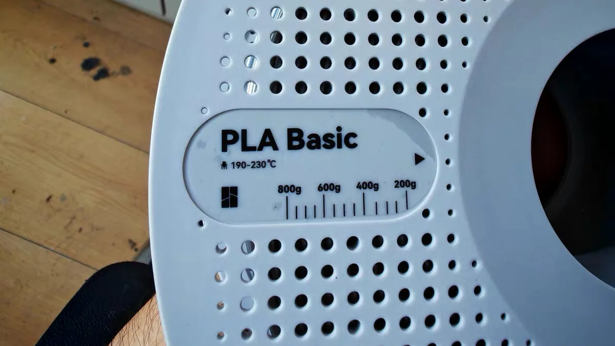 How Many Grams of Filament Are in a Roll? (Net Weight, Spool Sizes & Real-World Yield) 4 How Many Grams of Filament Are in a Roll? (Net Weight, Spool Sizes & Real-World Yield)