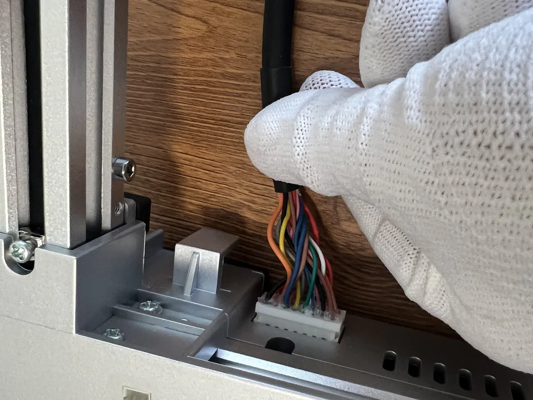 Carverall X1Pro Unboxing: Specs, Price, and What's in the Box (2026) 11 Carverall X1Pro frame showing the Fan Socket connector labeled in English and Russian next to the emergency-stop release instructions